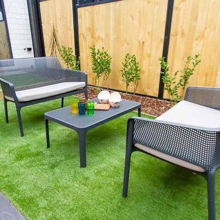 Stylish 2-Bedroom Haven Next To Hagley Park Christchurch Exteriör bild
