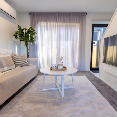 Stylish 2-Bedroom Haven Next To Hagley Park Christchurch Exteriör bild