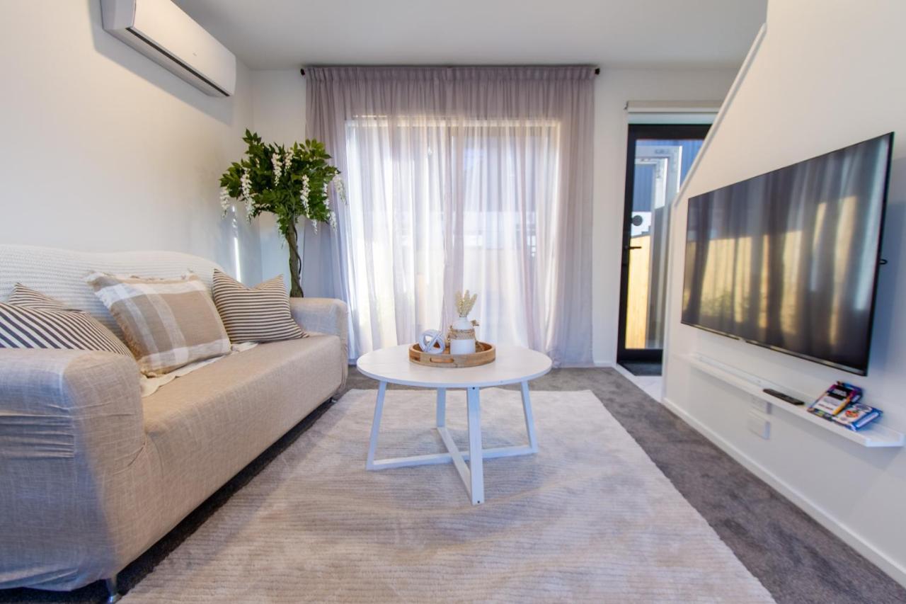 Stylish 2-Bedroom Haven Next To Hagley Park Christchurch Exteriör bild