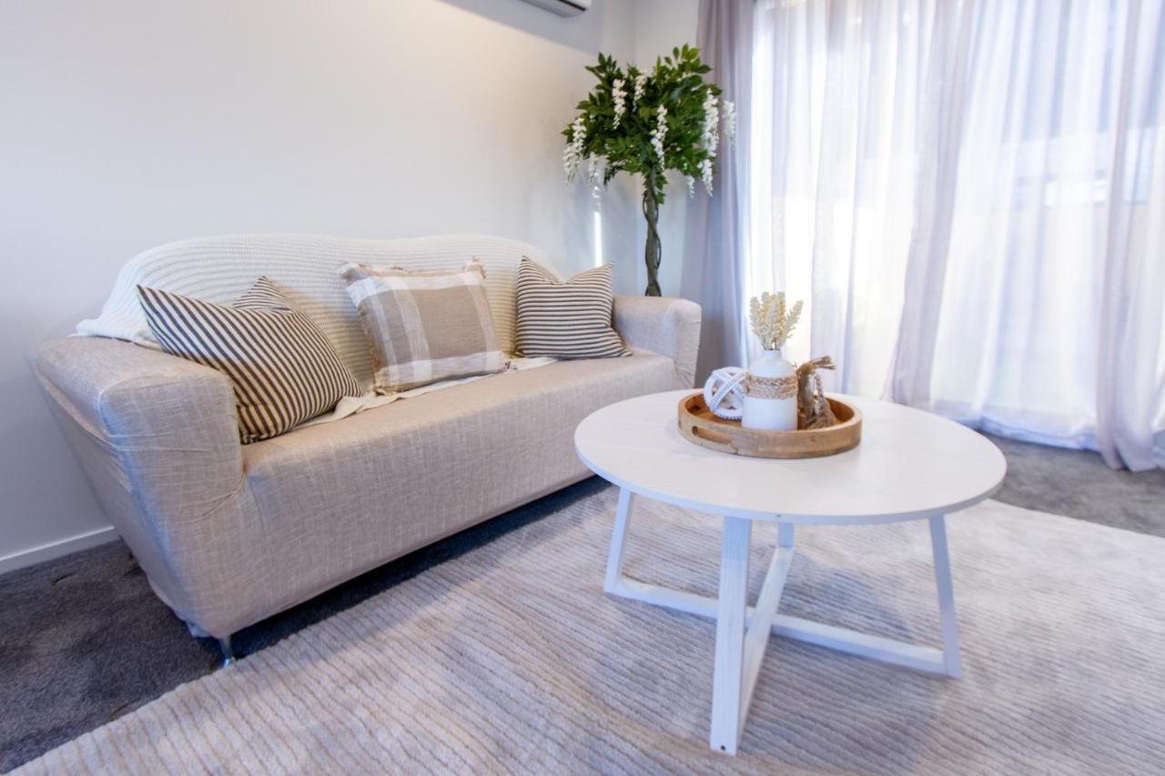 Stylish 2-Bedroom Haven Next To Hagley Park Christchurch Exteriör bild