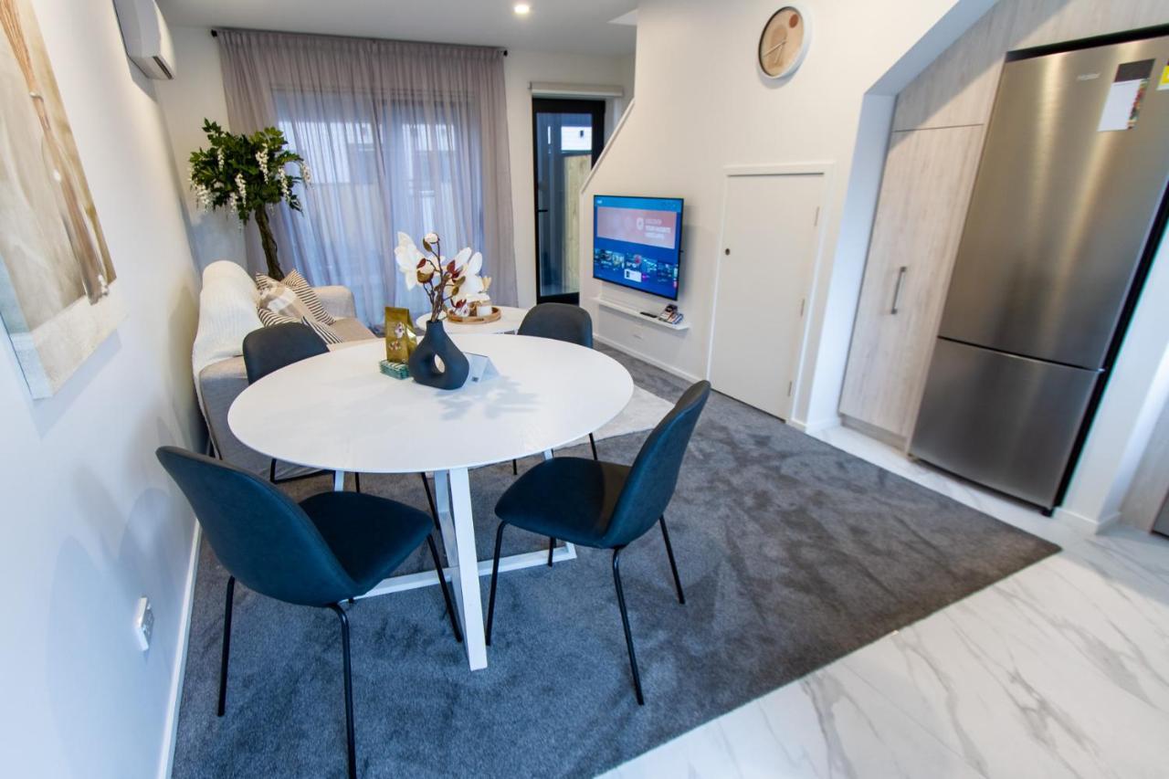 Stylish 2-Bedroom Haven Next To Hagley Park Christchurch Exteriör bild