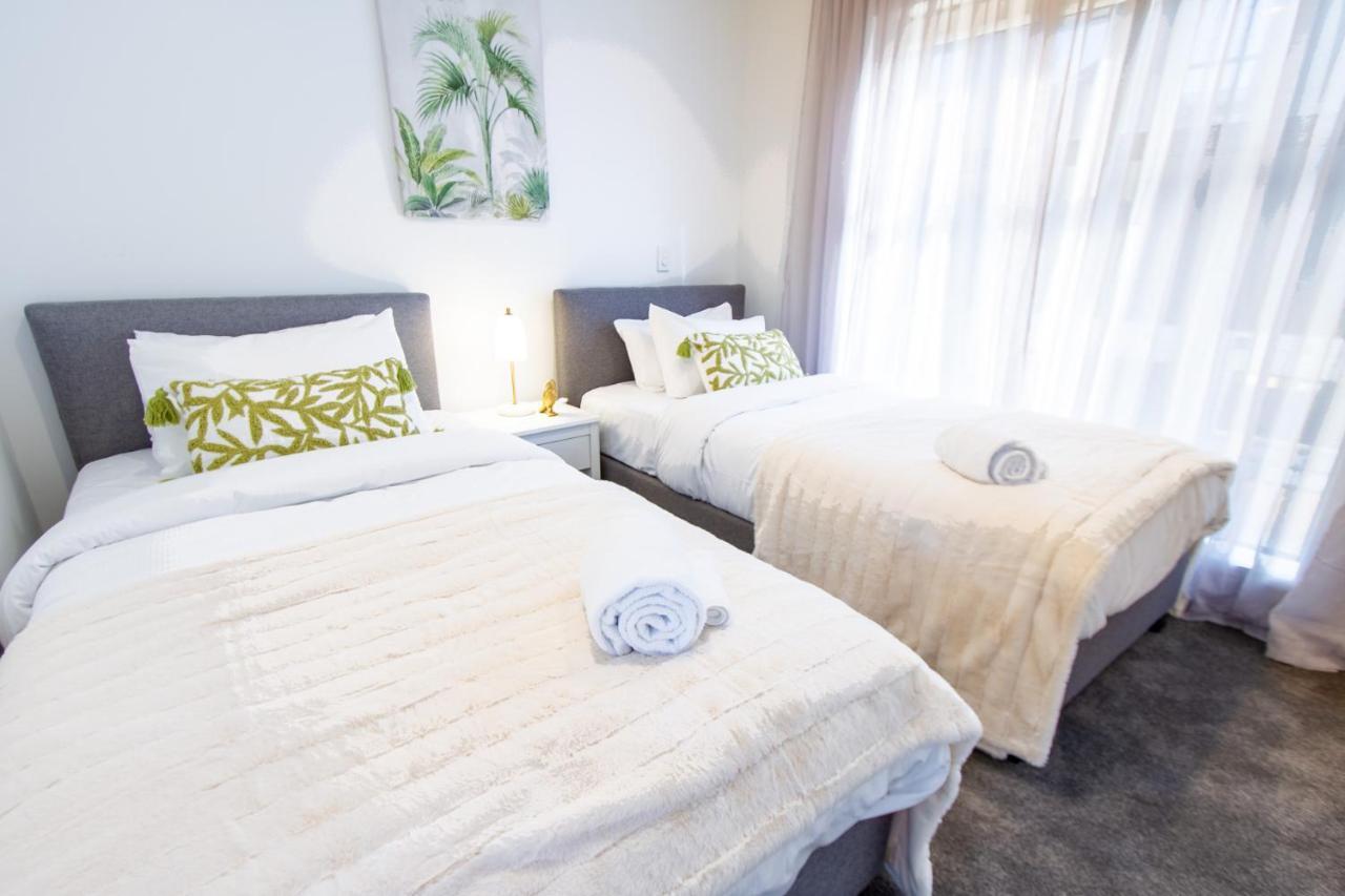 Stylish 2-Bedroom Haven Next To Hagley Park Christchurch Exteriör bild