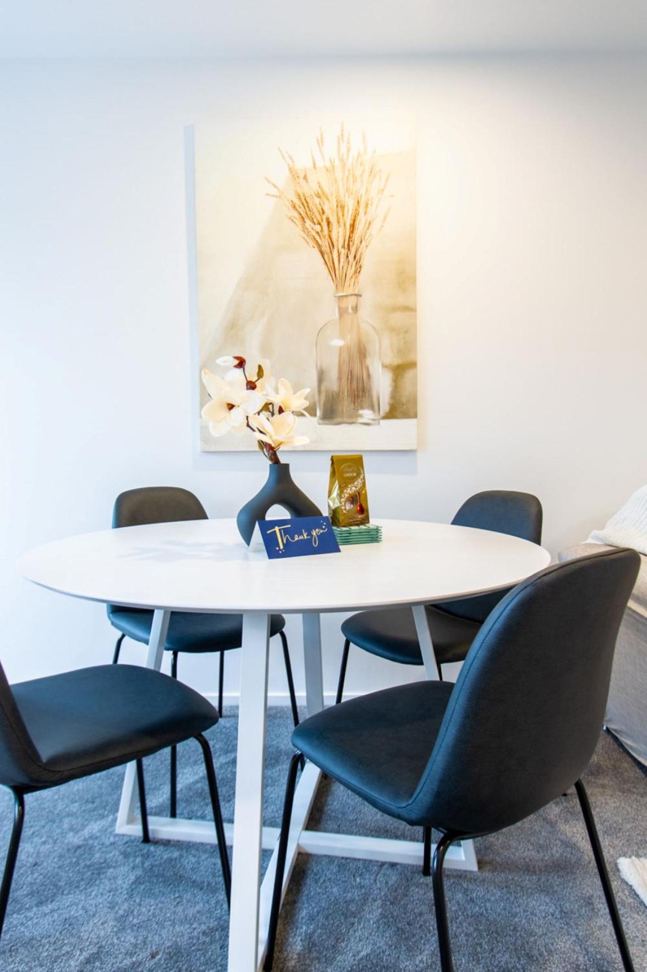 Stylish 2-Bedroom Haven Next To Hagley Park Christchurch Exteriör bild